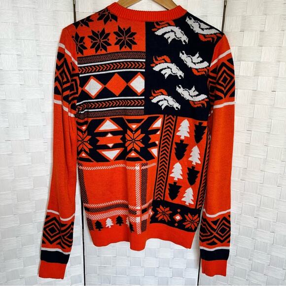 Denver Broncos Women’s Chirstmas Winter Sweater Size Small NFL - Picture 3 of 8